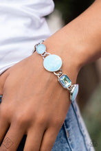 Load image into Gallery viewer, Glimpses of Malibu Trend Blend - May &#39;22 Fashion Fix Set - NEW RELEASE
