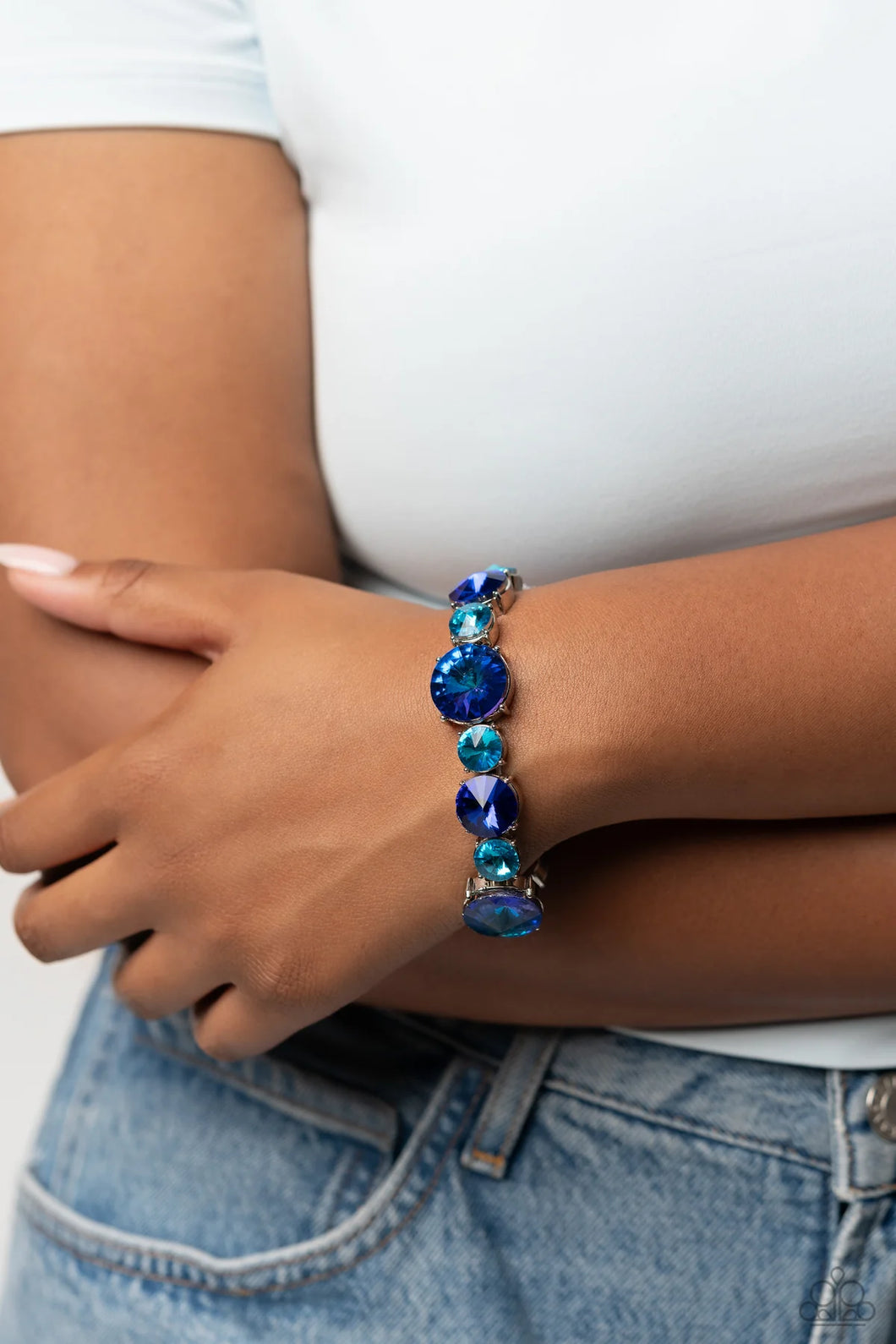 Refreshing Radiance - Blue Iridescent Bracelet - LOP AUG '23