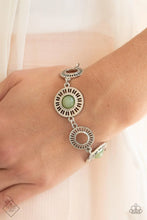 Load image into Gallery viewer, Glimpses of Malibu Trend Blend - March &#39;22 Fashion Fix Set - NEW RELEASE
