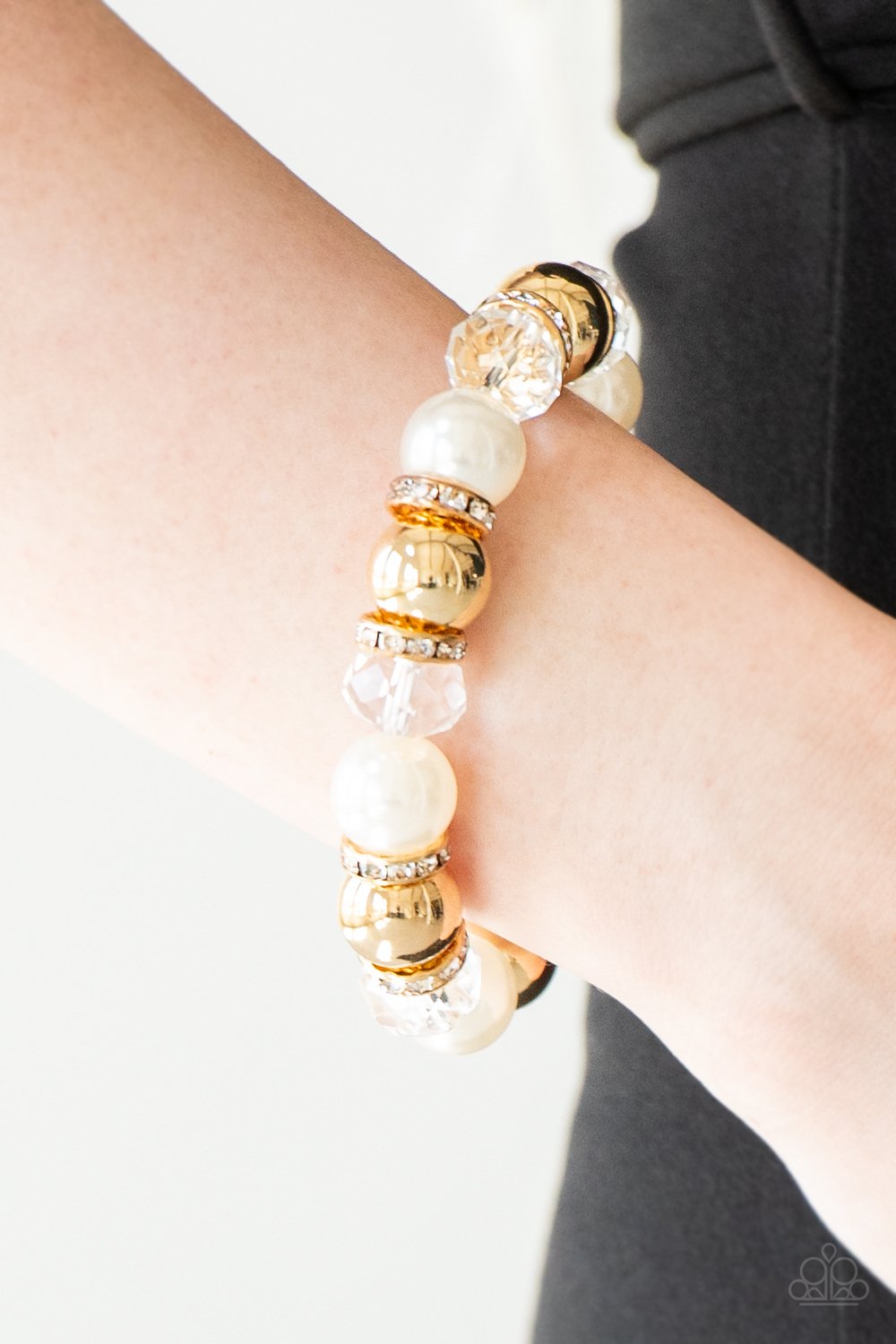 Camera Chic - Gold/White Pearl Bracelet - NEW RELEASE