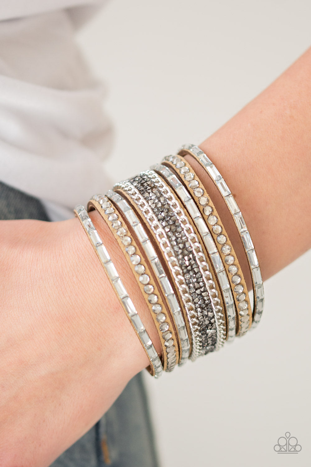 Rhinestone Rumble - Brown Snap Bracelet