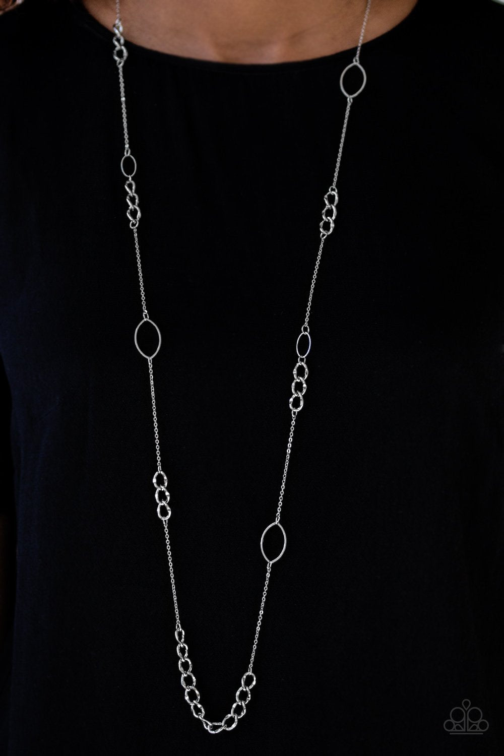 Metro Minimalist - Silver Necklace - NEW RELEASE
