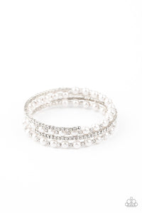 Starry Strut - White Pearl Bracelet - NEW RELEASE