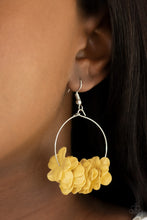 Load image into Gallery viewer, Flirty Florets - Yellow Flower Earring
