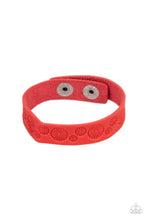 Load image into Gallery viewer, Follow The Wildflowers - Red Flower Snap Bracelet

