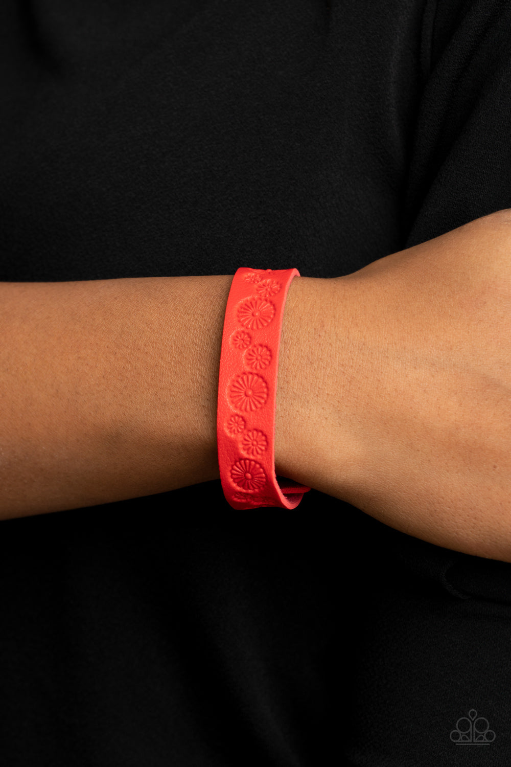 Follow The Wildflowers - Red Flower Snap Bracelet