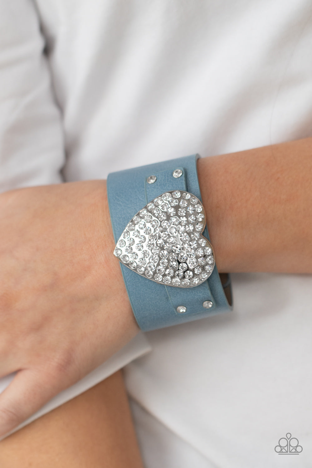 Flauntable Flirt - Blue Heart Snap Bracelet - NEW RELEASE