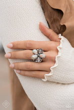 Load image into Gallery viewer, Simply Santa Fe - Complete Trend Blend - July 2023 Fashion Fix Set - NEW RELEASE
