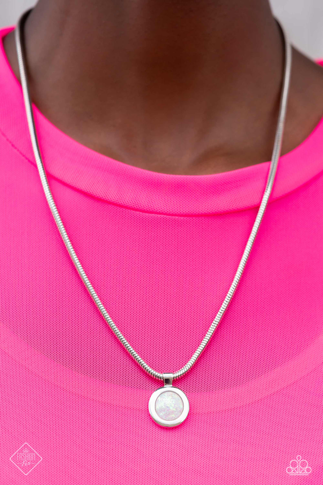High-Strung Habit - White Fashion Fix Necklace - NEW RELEASE