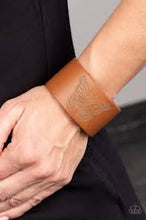Load image into Gallery viewer, Flirty flutter- brown urban snap bracelet
