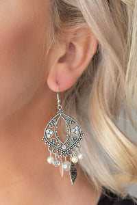 Garden picnic- white earring