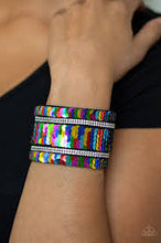 Load image into Gallery viewer, Mermaid service- multi snap bracelet
