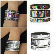 Load image into Gallery viewer, Mermaid service- multi snap bracelet
