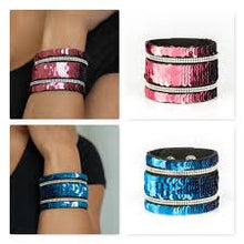 Load image into Gallery viewer, Mermaid service- pink snap bracelet
