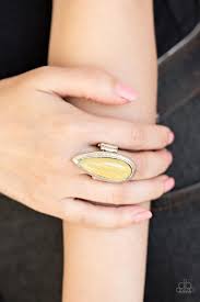 Opal oasis- yellow ring