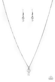 Very low key- silver necklace
