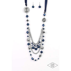 All the trimmings- blue necklace exclusive blockbuster black Diamond