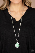 Load image into Gallery viewer, Fashion Flaunt- Green necklace
