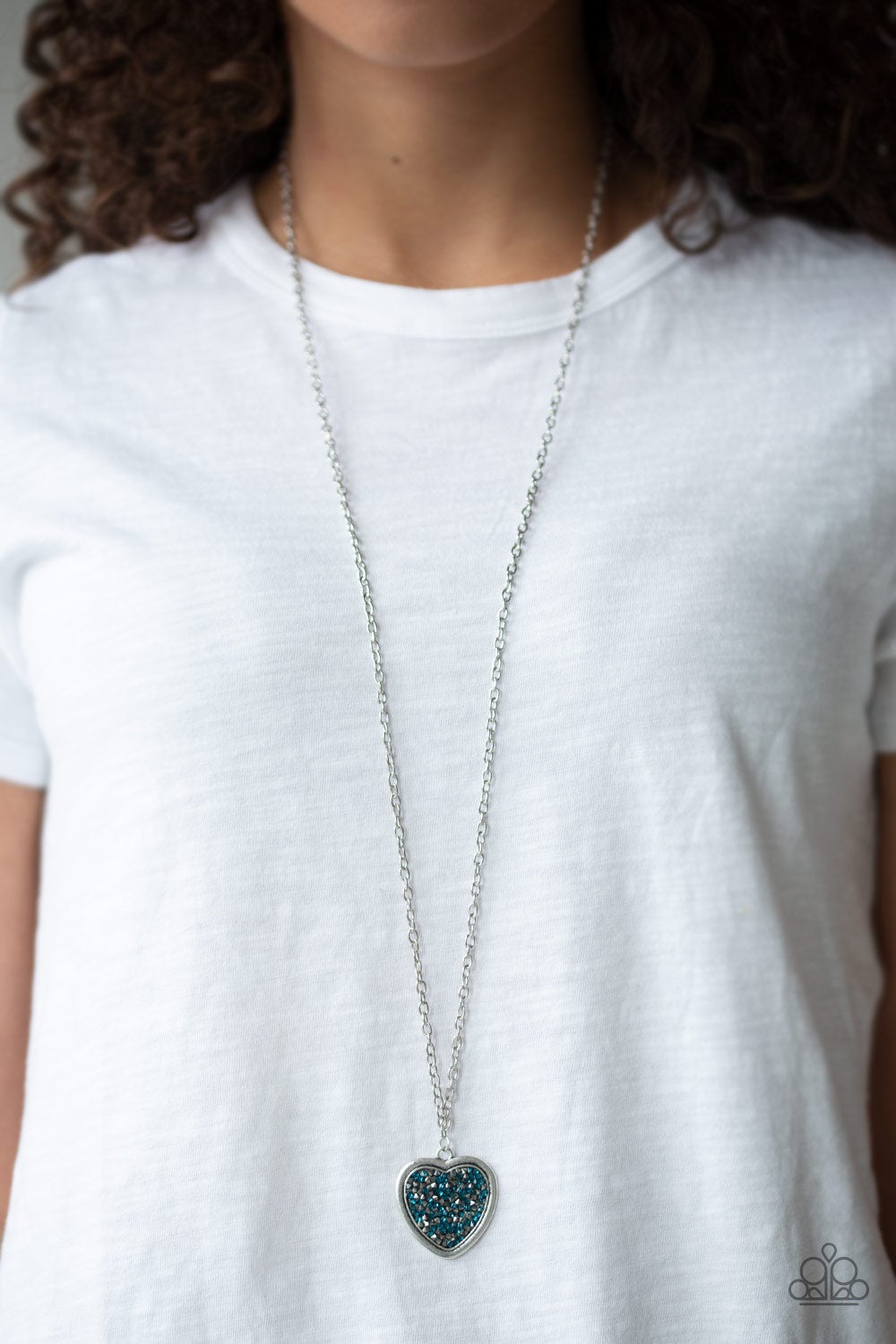 Heart of sparkle- blue necklace